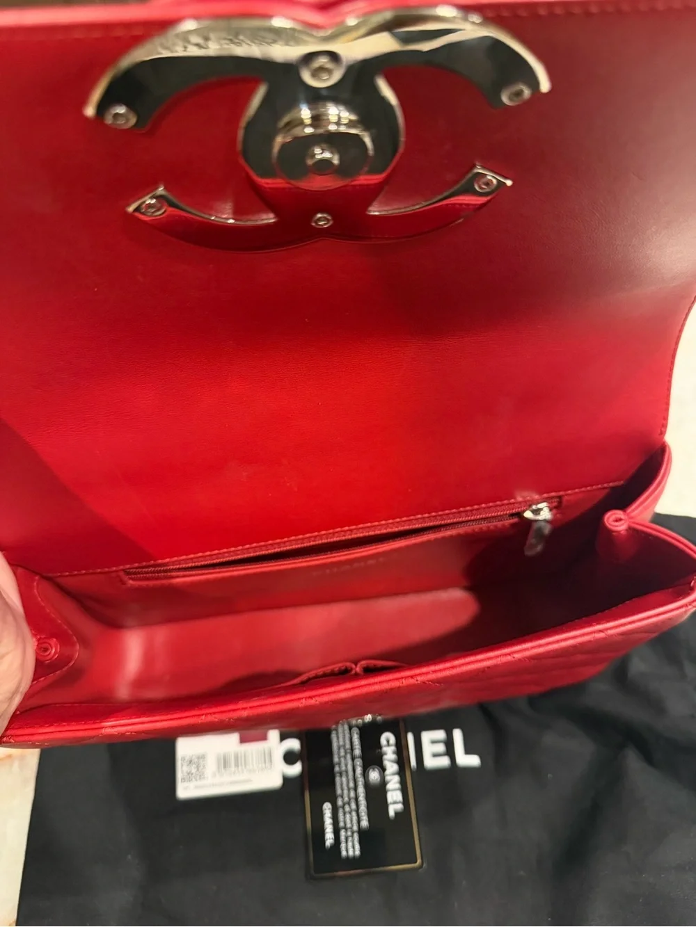 CHANEL elegant red